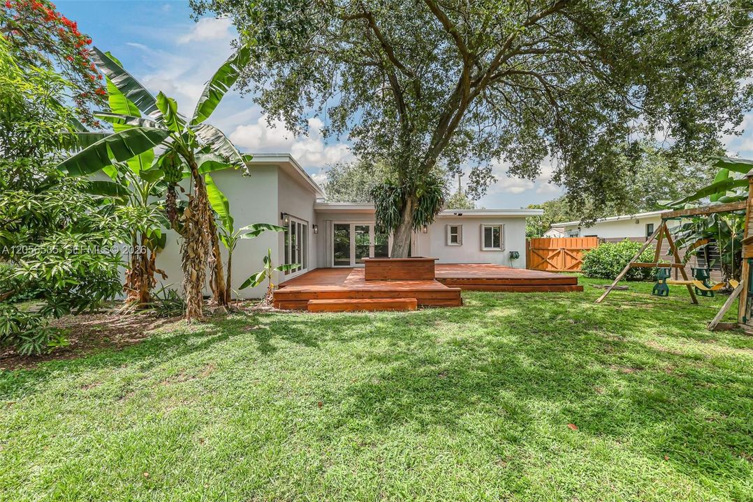 En Venta: $1,175,000 (3 camas, 2 baños, 1903 Pies cuadrados)