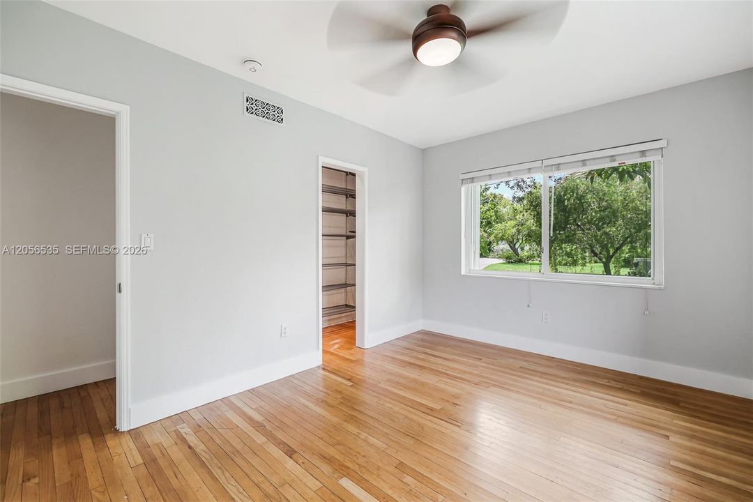 En Venta: $1,175,000 (3 camas, 2 baños, 1903 Pies cuadrados)