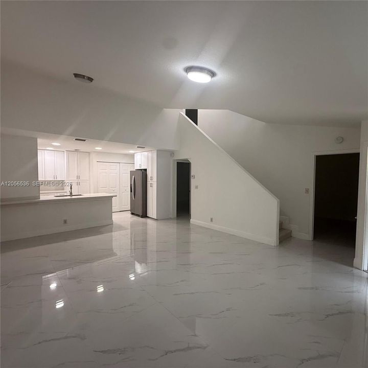 En Venta: $399,000 (4 camas, 2 baños, 1417 Pies cuadrados)