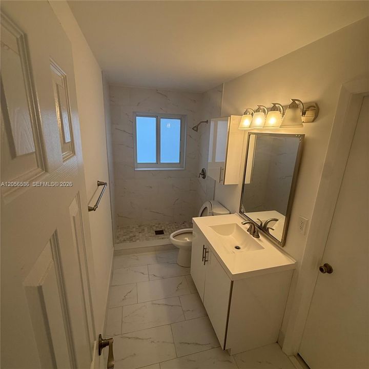 En Venta: $399,000 (4 camas, 2 baños, 1417 Pies cuadrados)
