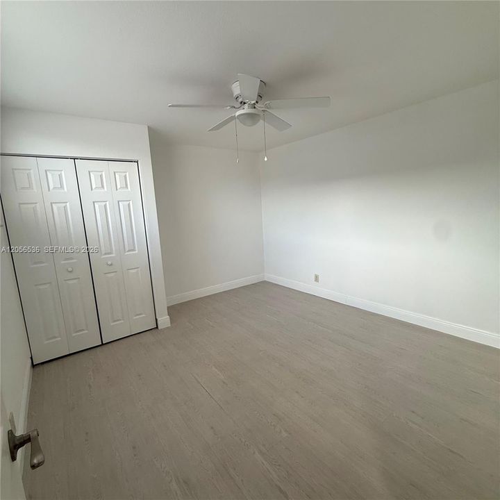 En Venta: $399,000 (4 camas, 2 baños, 1417 Pies cuadrados)