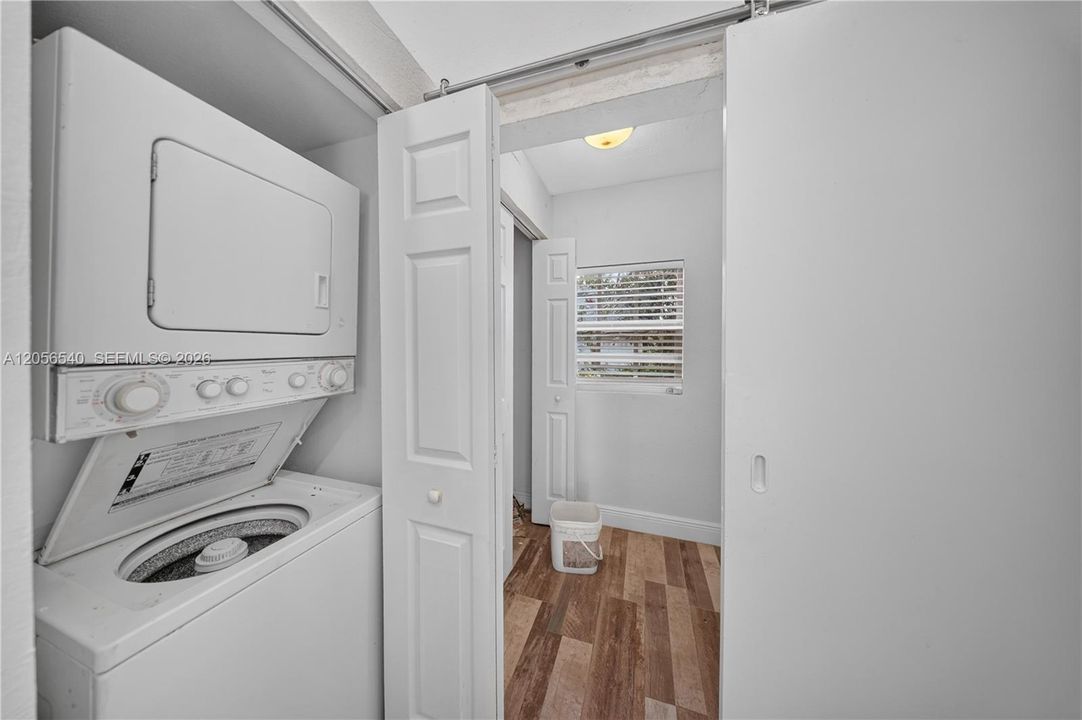На продажу: $650,000 (4 спален, 2 ванн, 2094 Квадратных фут)