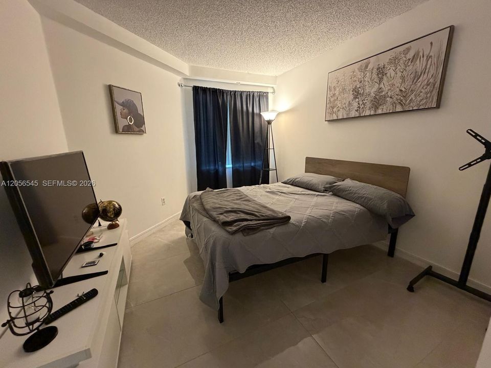В аренду: $2,700 (3 спален, 2 ванн, 1247 Квадратных фут)