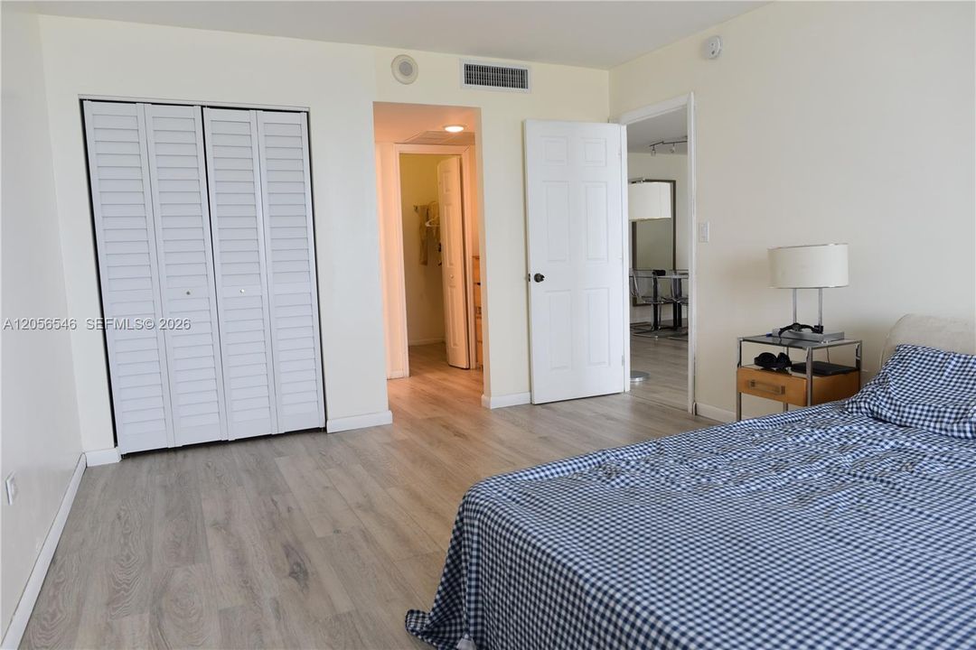 En Renta: $3,250 (2 camas, 2 baños, 1048 Pies cuadrados)
