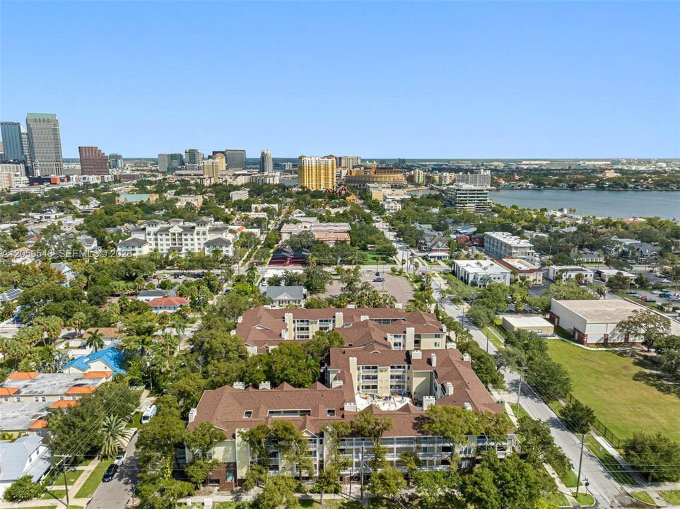 В аренду: $2,195 (1 спален, 1 ванн, 631 Квадратных фут)
