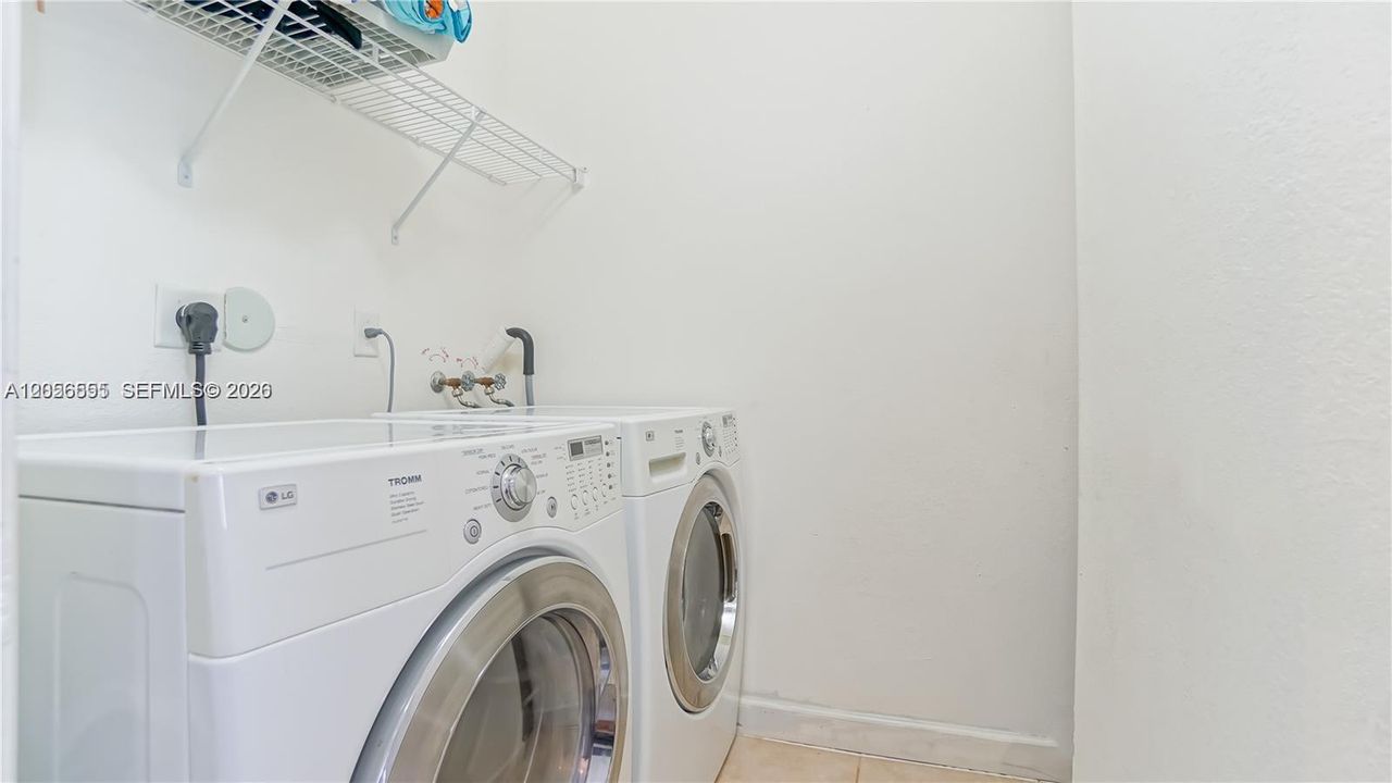 For Rent: $3,100 (3 beds, 3 baths, 1775 Square Feet)