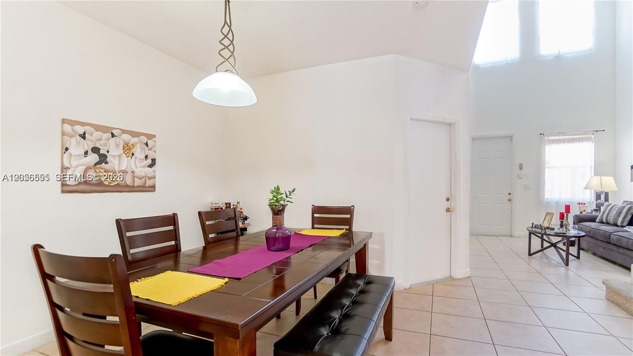 For Rent: $3,100 (3 beds, 3 baths, 1775 Square Feet)