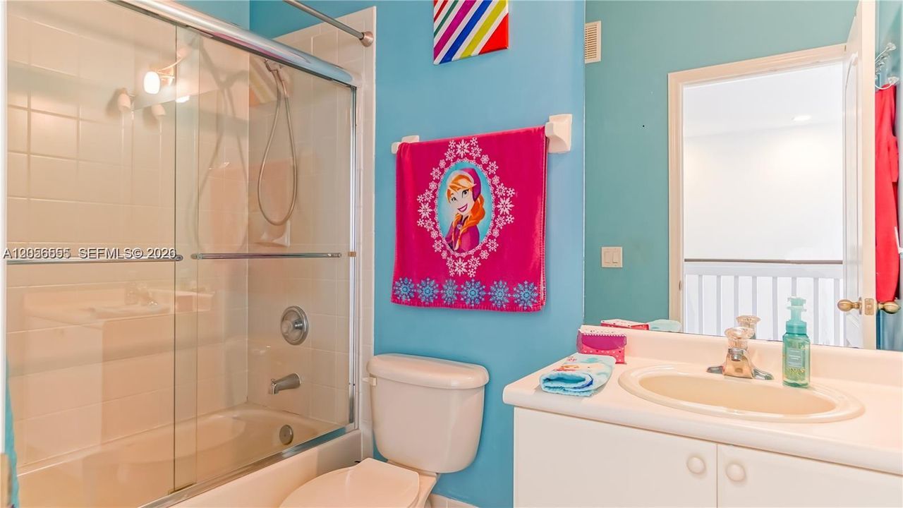 For Rent: $3,100 (3 beds, 3 baths, 1775 Square Feet)