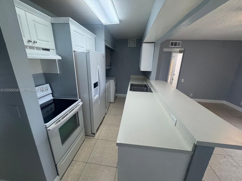 For Rent: $2,200 (3 beds, 2 baths, 1167 Square Feet)
