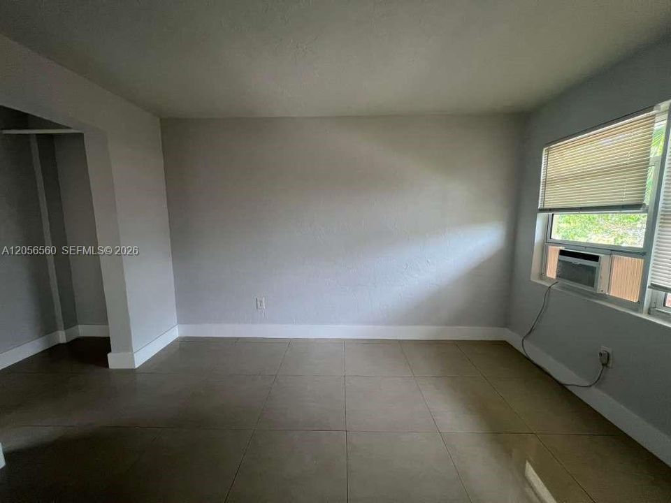 For Rent: $1,500 (1 beds, 1 baths, 11052 Square Feet)