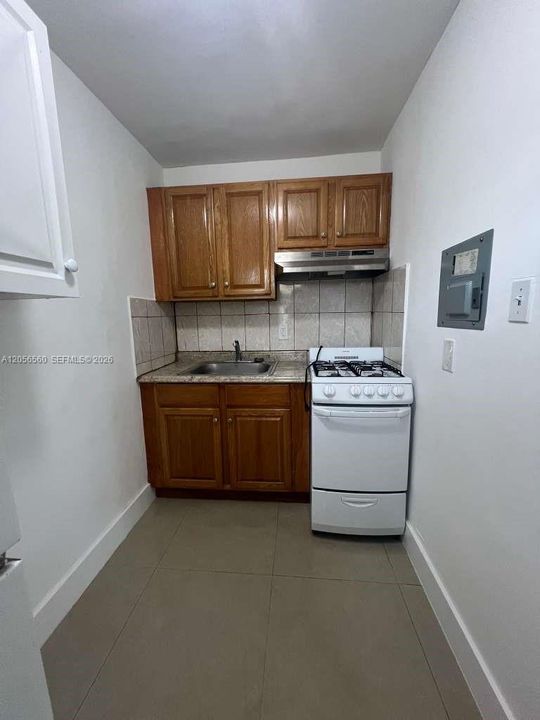 For Rent: $1,500 (1 beds, 1 baths, 11052 Square Feet)