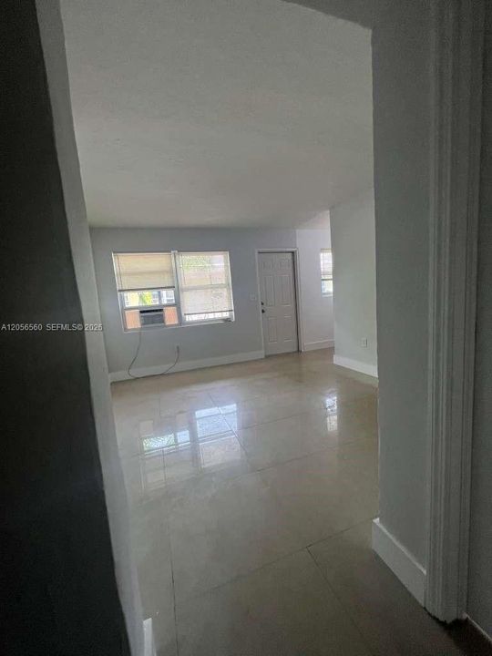 For Rent: $1,500 (1 beds, 1 baths, 11052 Square Feet)