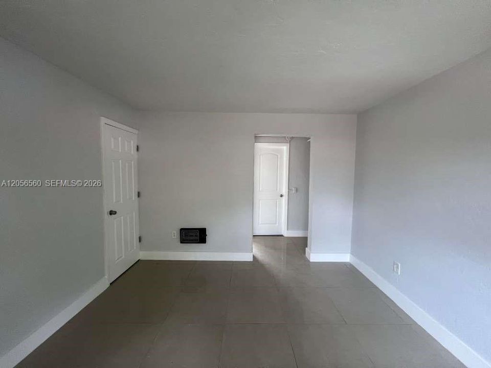 For Rent: $1,500 (1 beds, 1 baths, 11052 Square Feet)