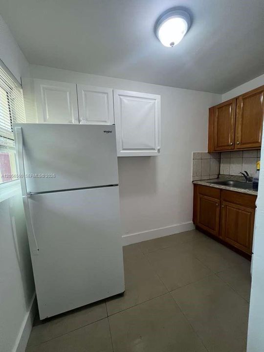 For Rent: $1,500 (1 beds, 1 baths, 11052 Square Feet)
