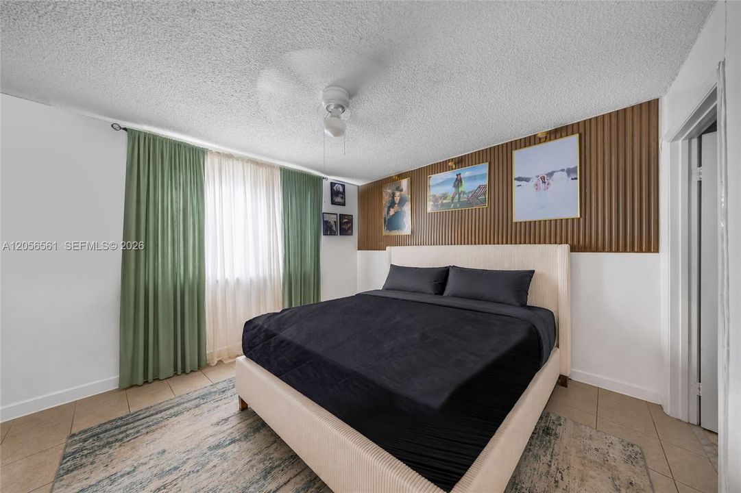 For Sale: $210,000 (2 beds, 2 baths, 1057 Square Feet)