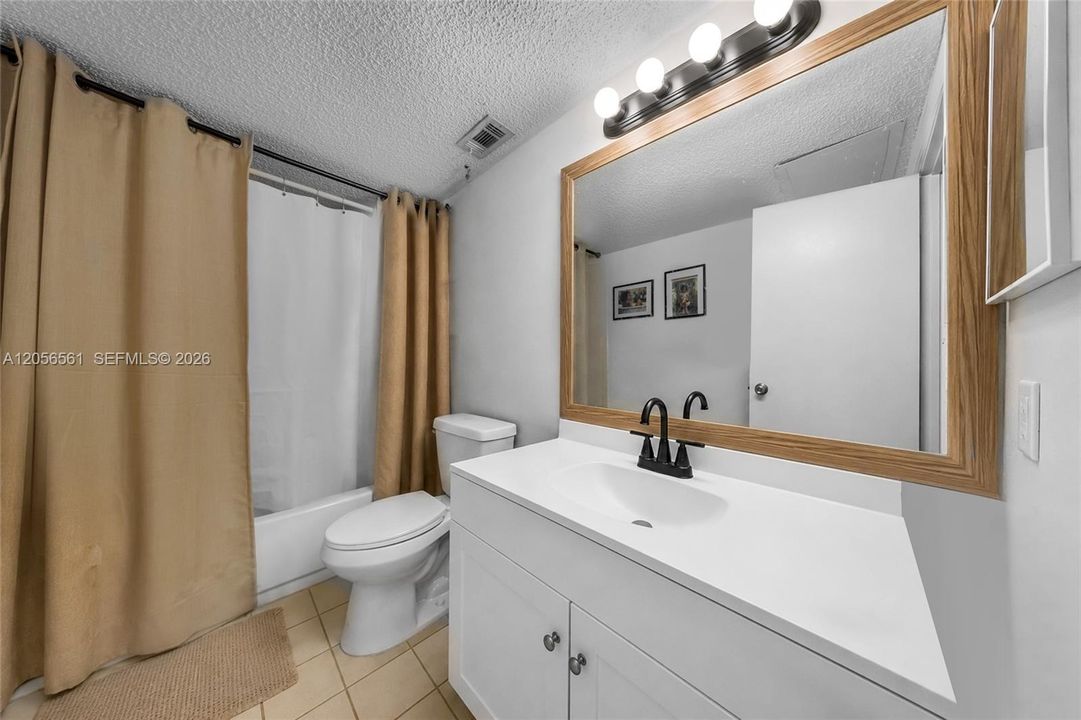 For Sale: $210,000 (2 beds, 2 baths, 1057 Square Feet)
