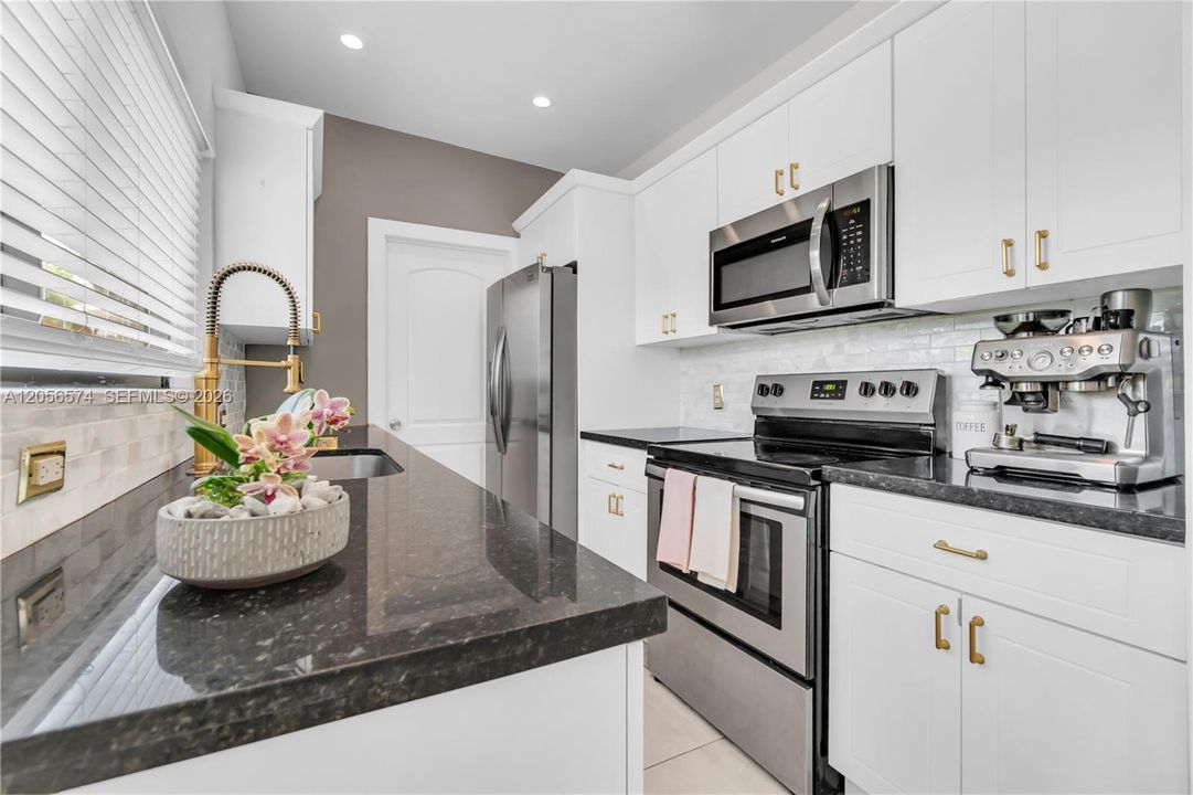 En Venta: $587,000 (3 camas, 1 baños, 1063 Pies cuadrados)