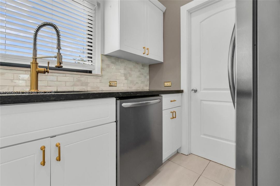 En Venta: $587,000 (3 camas, 1 baños, 1063 Pies cuadrados)