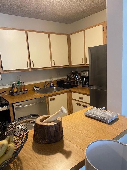 En Venta: $250,000 (2 camas, 1 baños, 867 Pies cuadrados)