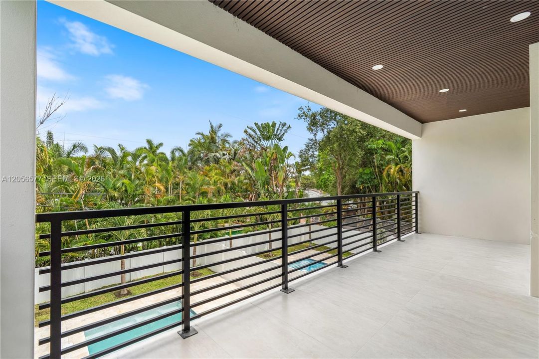 En Venta: $1,565,000 (3 camas, 3 baños, 2502 Pies cuadrados)