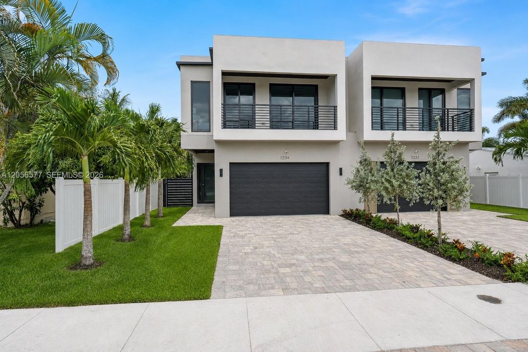 En Venta: $1,565,000 (3 camas, 3 baños, 2502 Pies cuadrados)