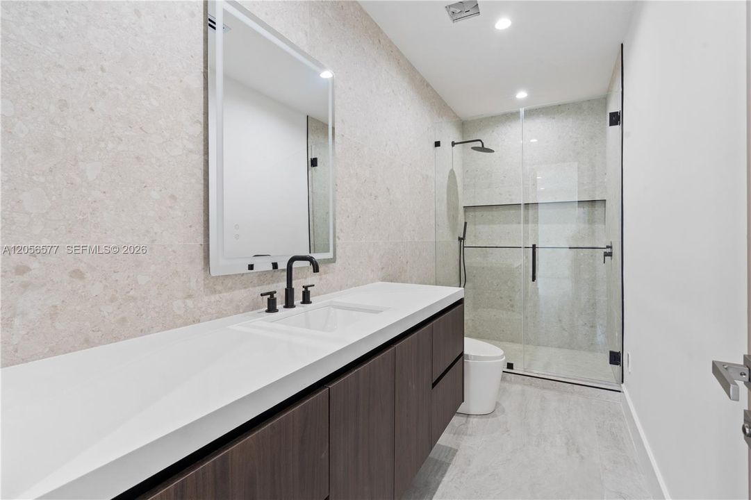 En Venta: $1,565,000 (3 camas, 3 baños, 2502 Pies cuadrados)