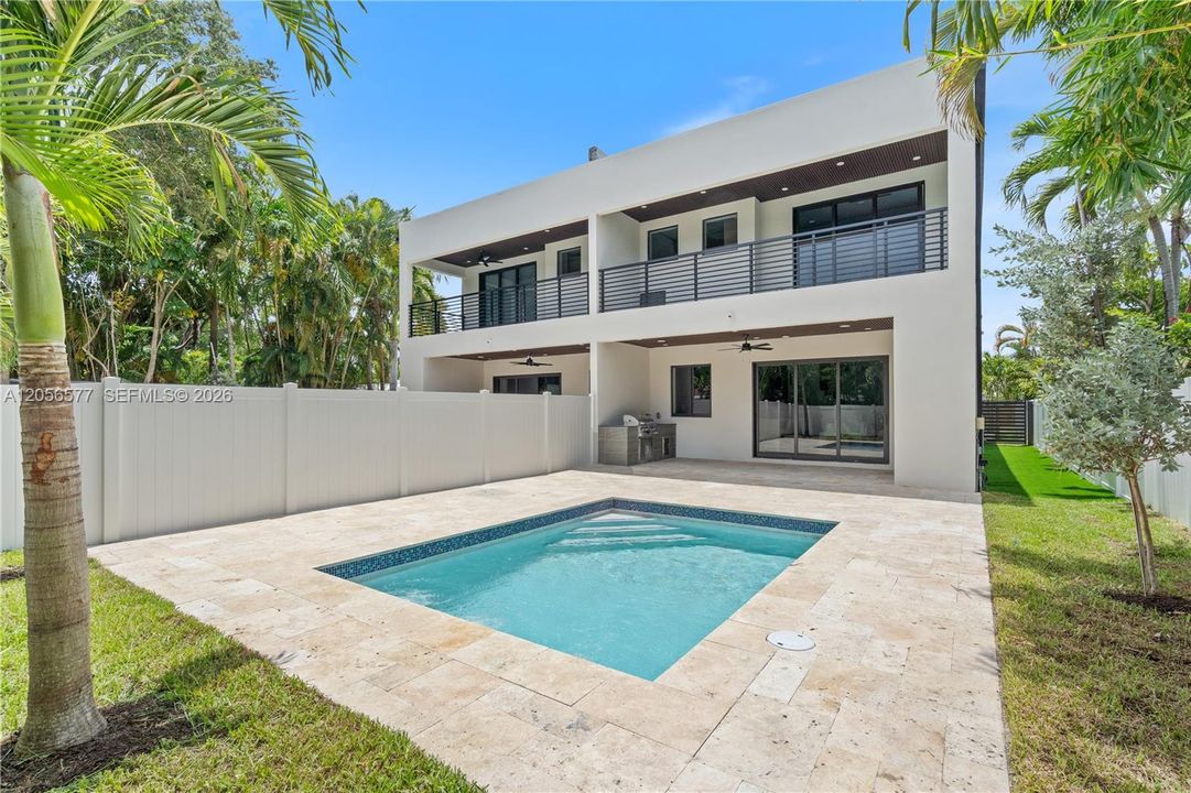 En Venta: $1,565,000 (3 camas, 3 baños, 2502 Pies cuadrados)