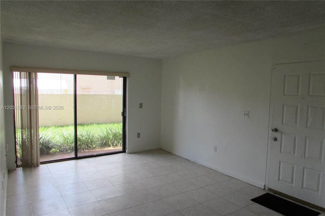 En Renta: $2,300 (3 camas, 2 baños, 994 Pies cuadrados)