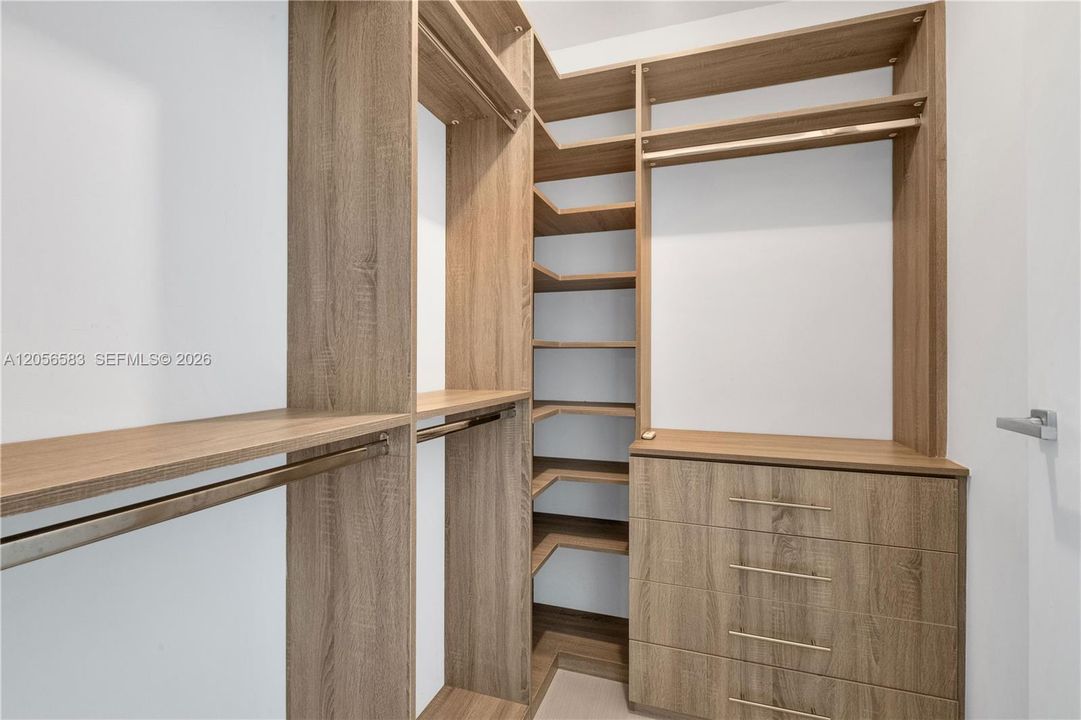 На продажу: $1,950,900 (4 спален, 4 ванн, 2599 Квадратных фут)
