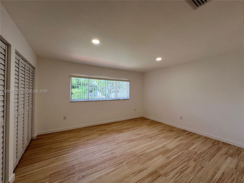 For Sale: $640,000 (2 beds, 2 baths, 1282 Square Feet)