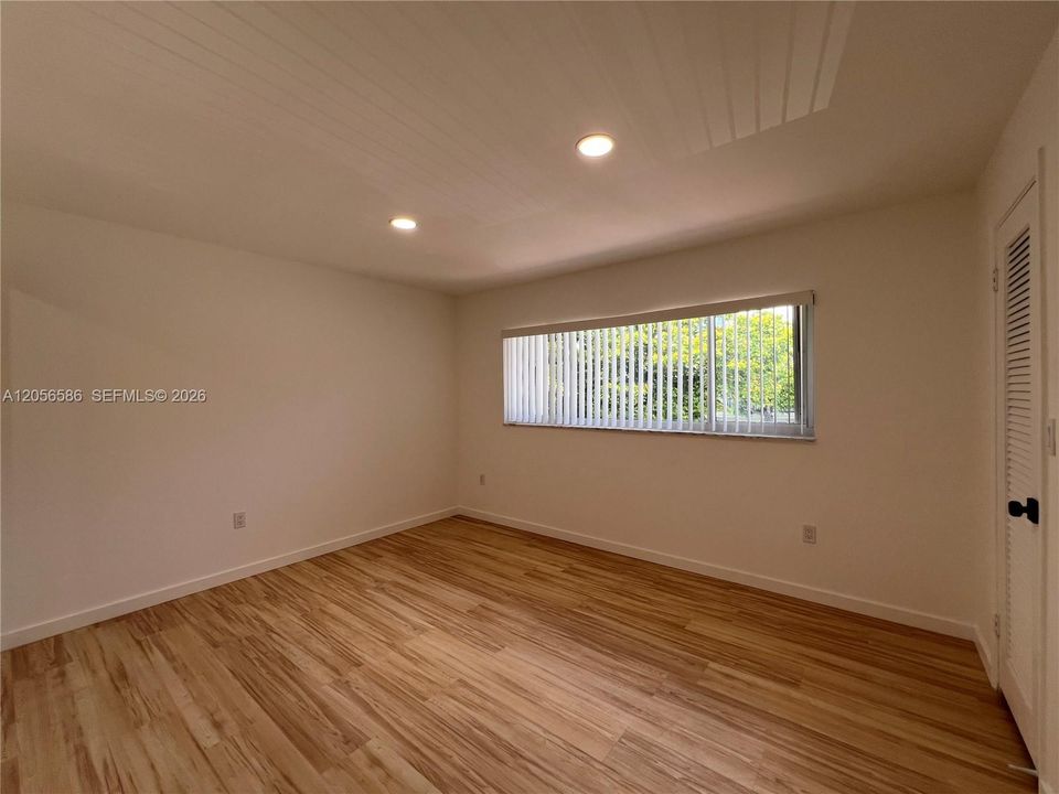 For Sale: $640,000 (2 beds, 2 baths, 1282 Square Feet)