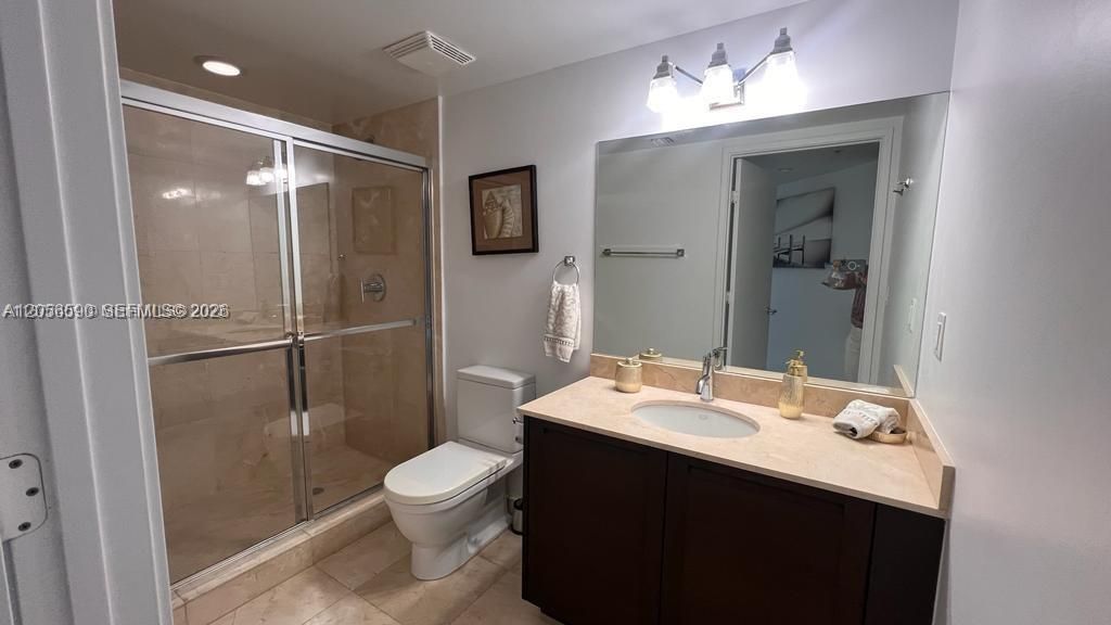 For Rent: $5,500 (3 beds, 2 baths, 1461 Square Feet)