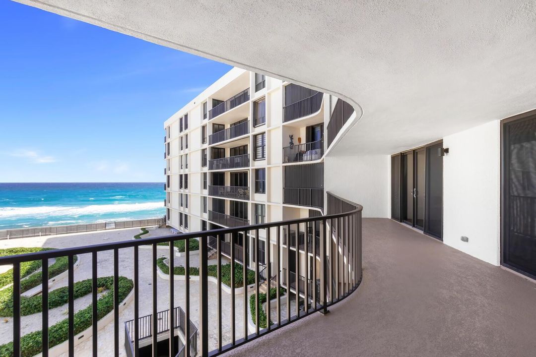 3610 S Ocean Blvd Unit 310-large-022-032