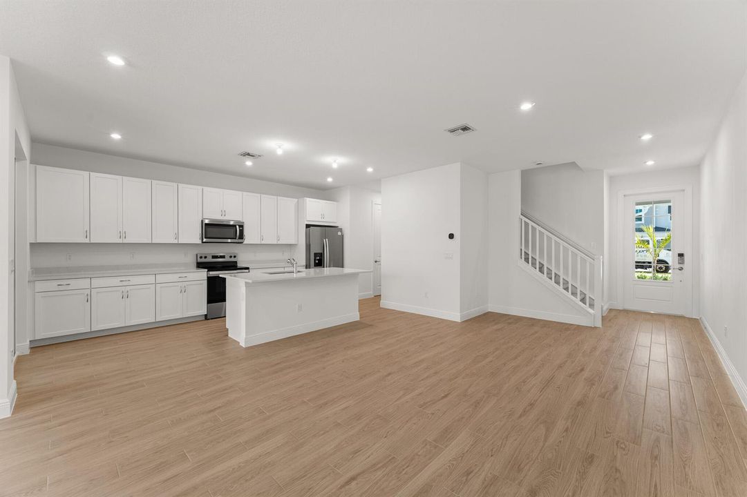 US_SEF_AQUA_LOT 135_kitchen 2