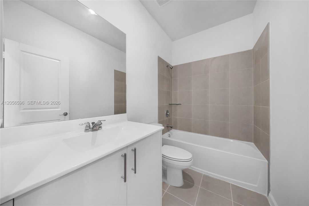 В аренду: $2,600 (3 спален, 2 ванн, 0 Квадратных фут)
