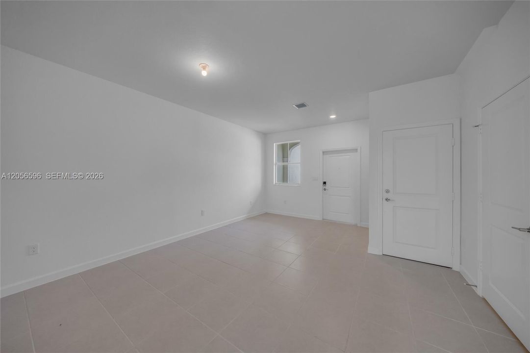 В аренду: $2,600 (3 спален, 2 ванн, 0 Квадратных фут)