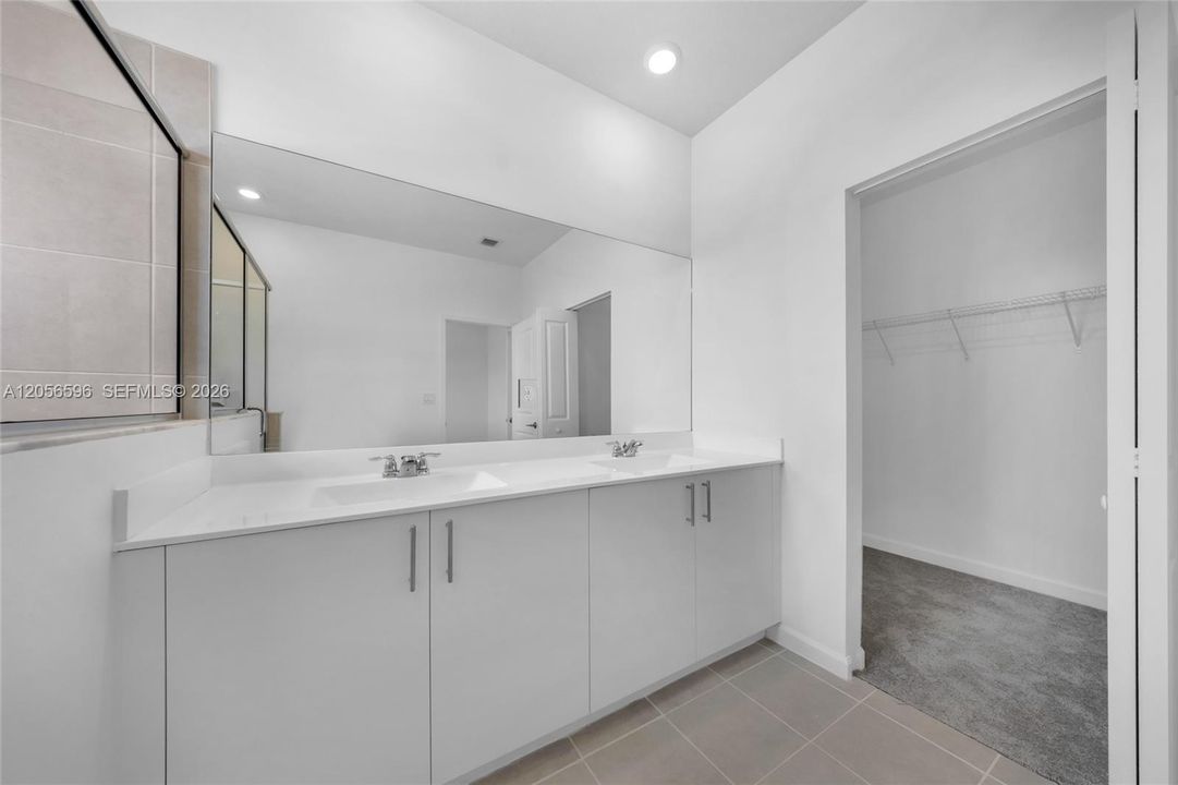 В аренду: $2,600 (3 спален, 2 ванн, 0 Квадратных фут)