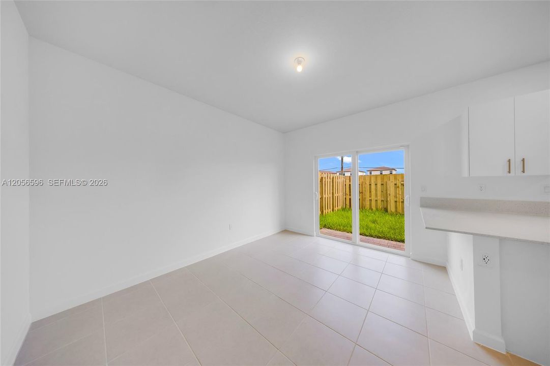 В аренду: $2,600 (3 спален, 2 ванн, 0 Квадратных фут)