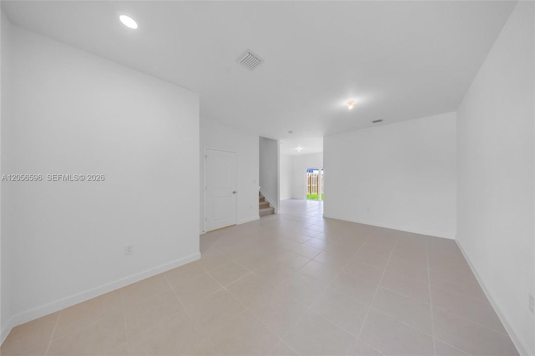 В аренду: $2,600 (3 спален, 2 ванн, 0 Квадратных фут)