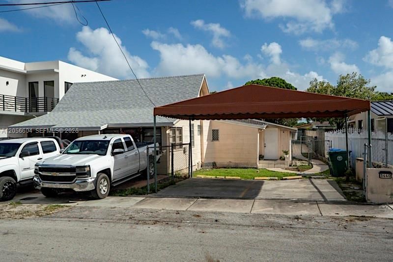 For Sale: $1,100,000 (0 beds, 0 baths, 3095 Square Feet)