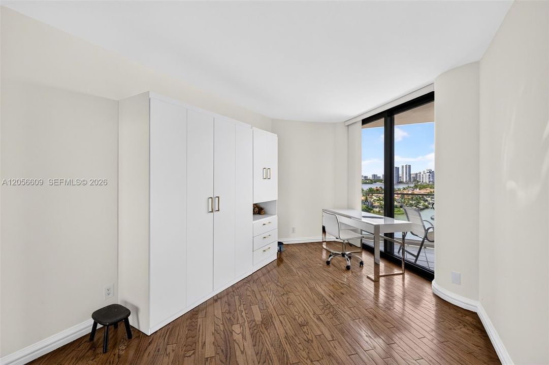 На продажу: $825,000 (2 спален, 2 ванн, 1690 Квадратных фут)
