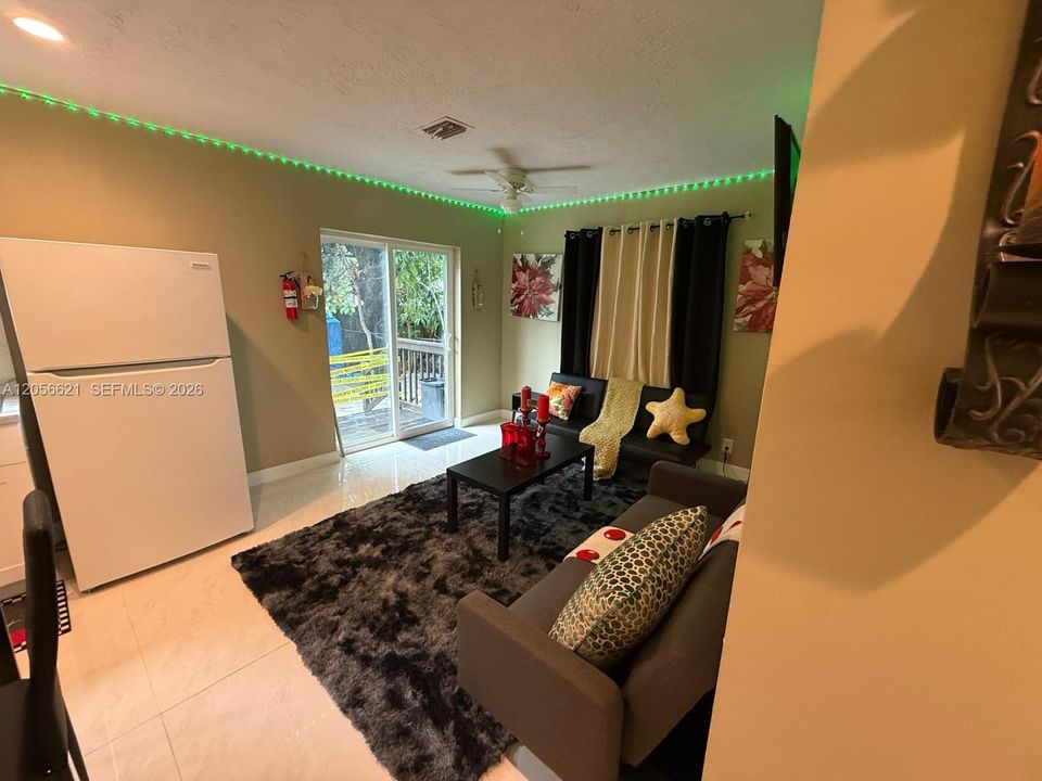 For Rent: $3,700 (3 beds, 2 baths, 1110 Square Feet)