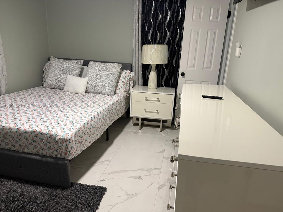 For Rent: $3,700 (3 beds, 2 baths, 1110 Square Feet)