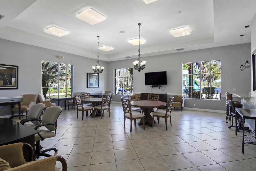 clubhouse4[1]