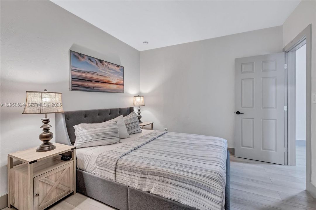 For Sale: $510,000 (3 beds, 2 baths, 900 Square Feet)