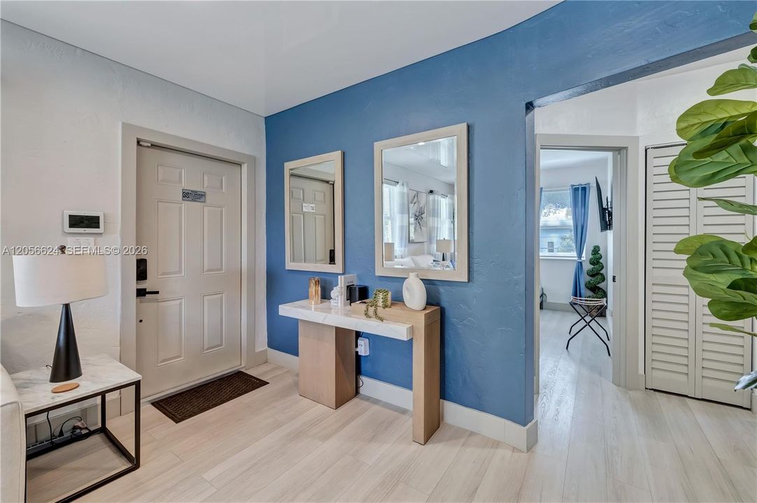 For Sale: $510,000 (3 beds, 2 baths, 900 Square Feet)