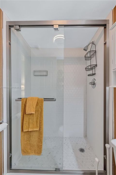 For Sale: $510,000 (3 beds, 2 baths, 900 Square Feet)