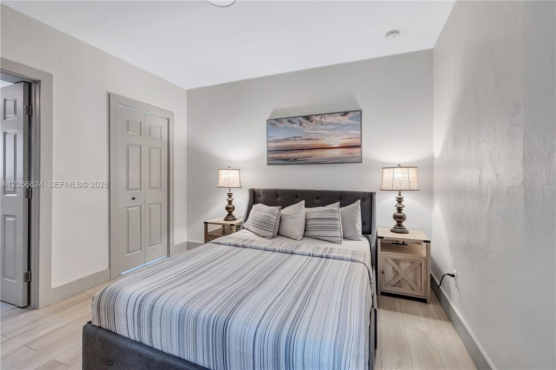 For Sale: $510,000 (3 beds, 2 baths, 900 Square Feet)