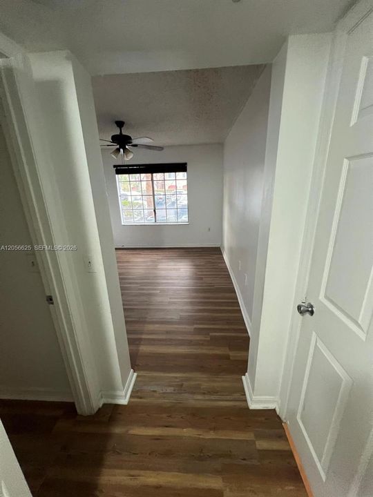 В аренду: $1,900 (1 спален, 1 ванн, 800 Квадратных фут)