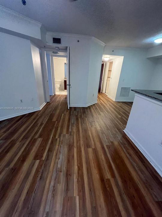 В аренду: $1,900 (1 спален, 1 ванн, 800 Квадратных фут)
